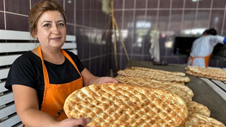 Ekmeğini hamurdan çıkarıyor! Kadın fırın ustası erkeklere taş çıkarıyor!