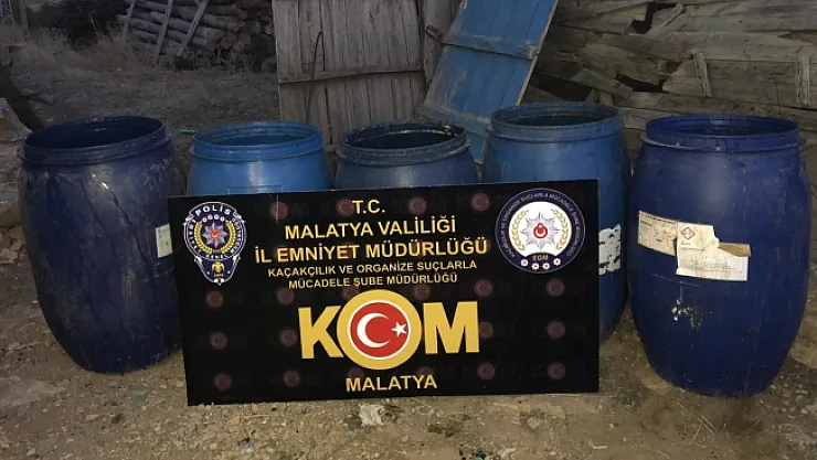 Malatya'da 4 bin 696 litre sahte alkol ele geçirildi
