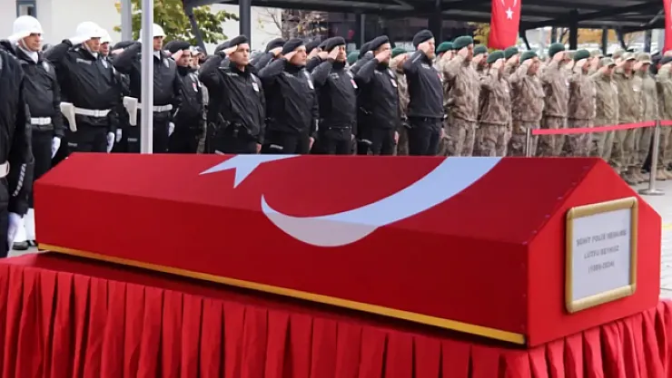 Şehit polis memuru için tören düzenlendi