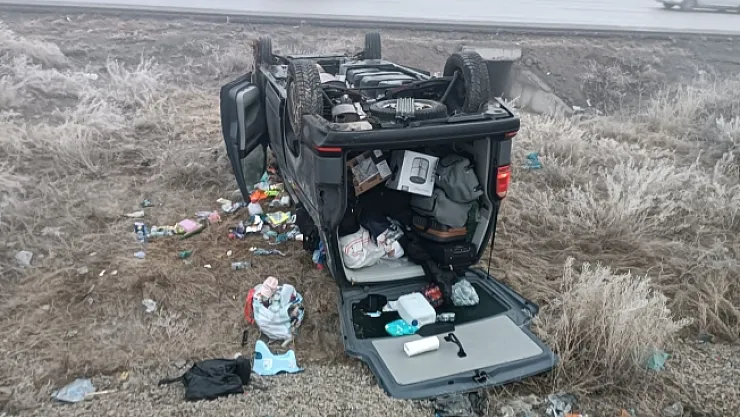 Gurbetçi aile Malatya yolunda kaza yaptı: 2 yaralı!