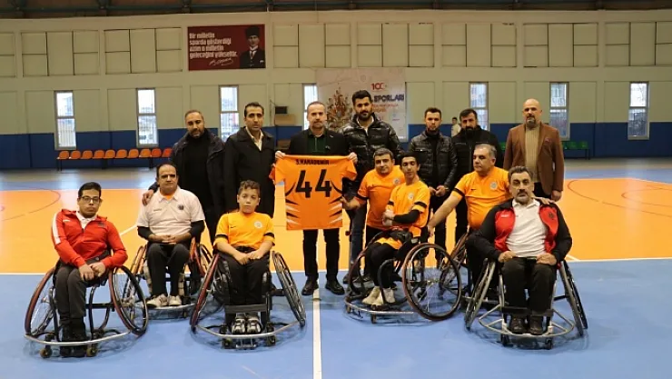Karademir'den basketbol takımına ziyaret