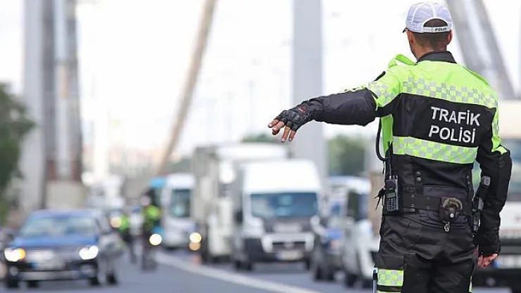 Bakan Yerlikaya duyurdu! Onlarca sürücü denetlendi