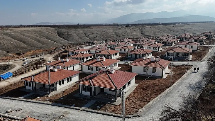 Malatya'da depremzedeler evlerine kavuşuyor