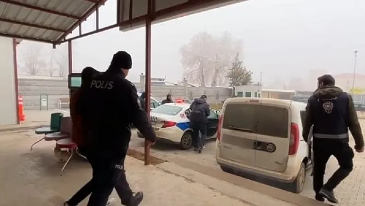 Milyonluk bakır kablo hırsızlığı polise takıldı