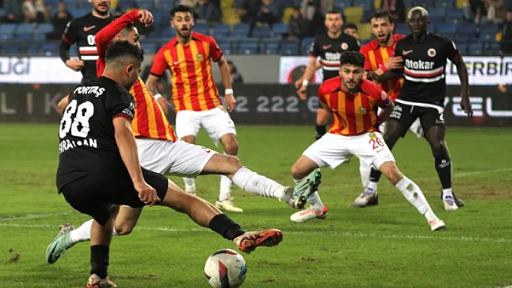 YMS son sıraya demirlendi! Gençlerbirliği: 3 - Yeni Malatyaspor: 0