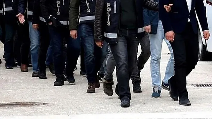 12 ilde FETÖ operasyonu! 21 gözaltı!