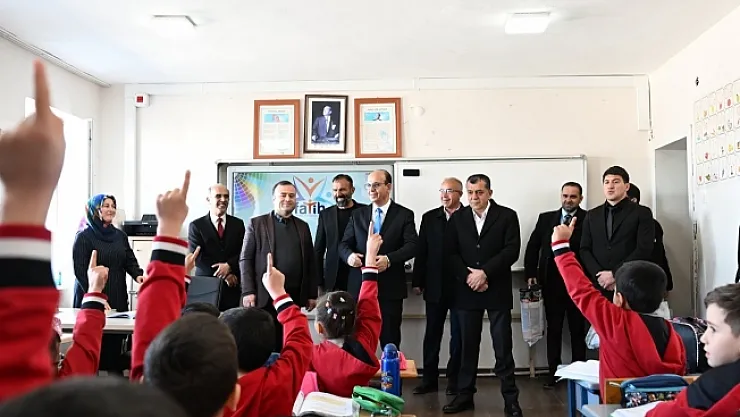 Başkan Geçit'ten eğitime önem...