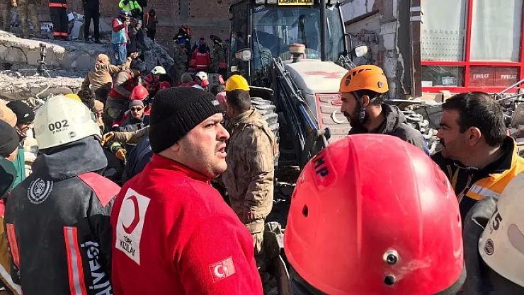 Depremden önce hastaneye gitti, hayatta kaldı