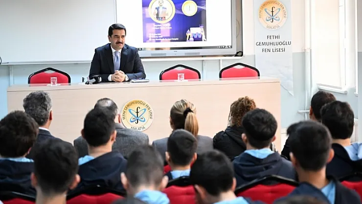 Taşkın'dan kariyer günlerinde öğrencilere tavsiyeler...