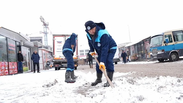 Taşkın: Ekiplerimiz gece gündüz sahada