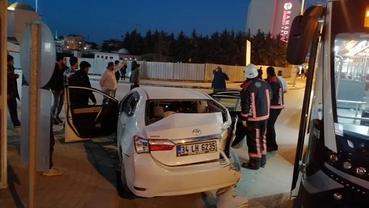 Malatya'da trambüs ile otomobil çarpıştı: 5 yaralı
