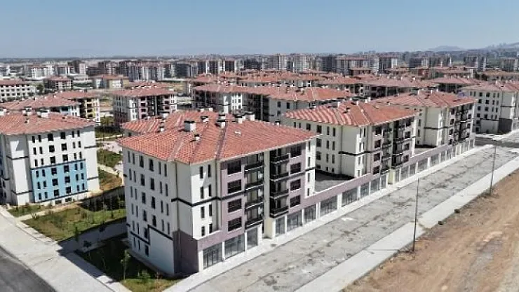 Onca mağdur vatandaş varken konutlar teslim edilmiyor!