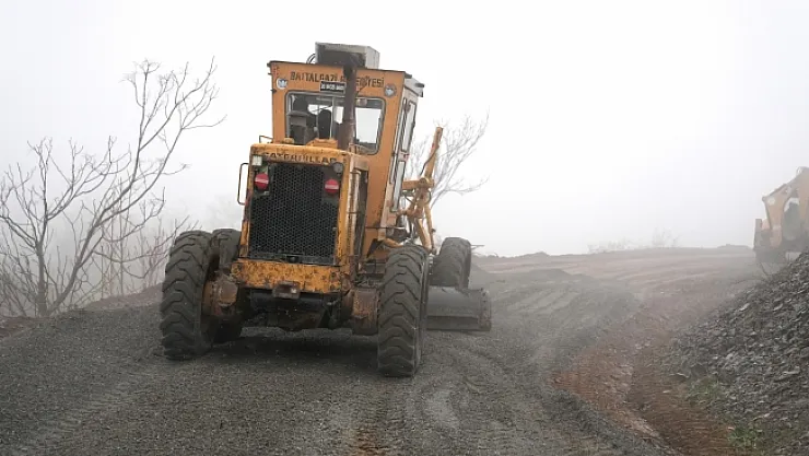 Battalgazi Belediyesi'nden 3 kilometrelik yol iyileştirmesi