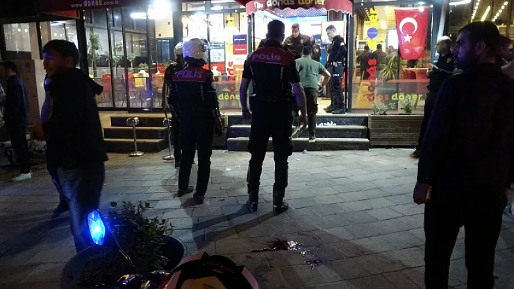 Dürüm yiyeceklerdi bıçak yediler!