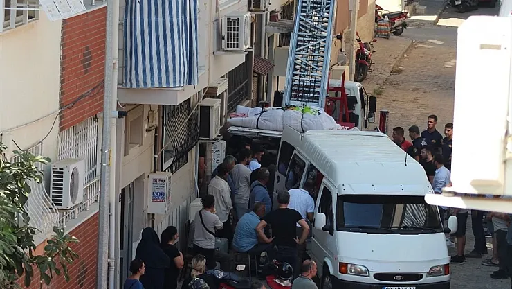 310 Kiloluk Barış Yıldırım'dan Acı Haber: Cenazesi Asansörle Evden Çıkarıldı