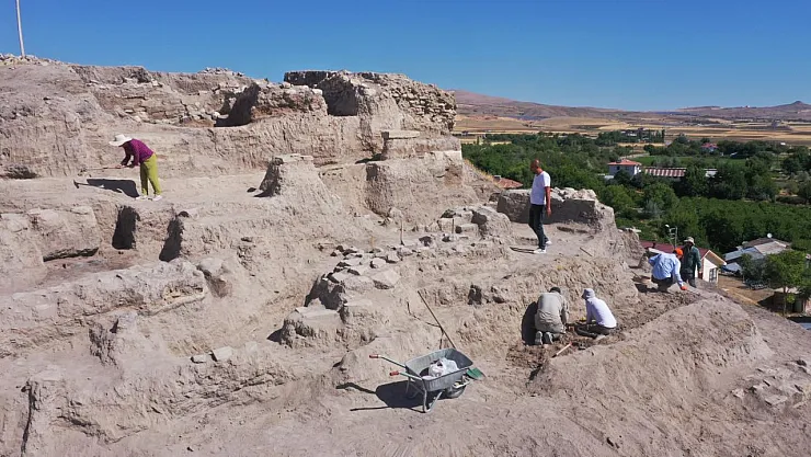 6 bin yıllık tapınak alanı bulundu