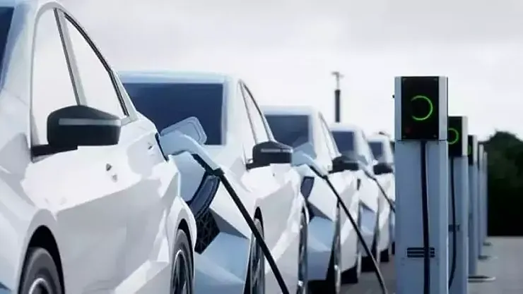 ABD'de Elektrikli Araç Satışlarında Tarihi Rekor: Pazar Payı İlk Kez Yüzde 11'e Ulaştı