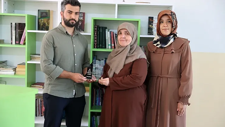 Ağabeyinin Hayalini Yaşattı: Kanserden Kaybettiği Kardeşinin Adına Kütüphane Kurdu