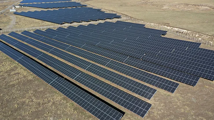Ağrı'nın Güneşi Elektriğe Dönüştü: 44 Milyon Liralık Yatırımla 8 Güneş Enerjisi Santrali Kuruldu