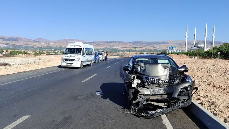 Akçadağ'da Trafik Kazası: 9 Kişi Yaralandı