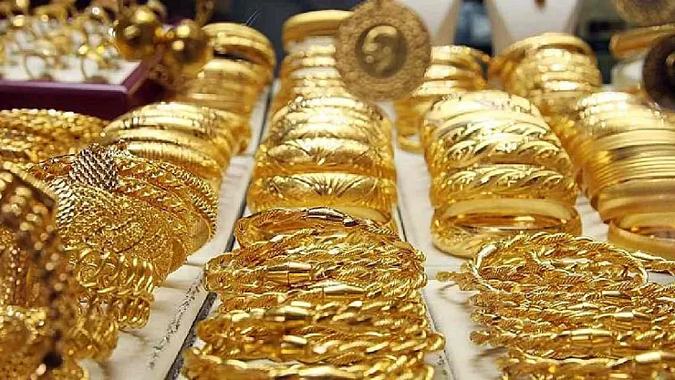 Altın Yeni Haftaya Hızlı Başladı: Gram Fiyatı Rekora Yaklaştı!