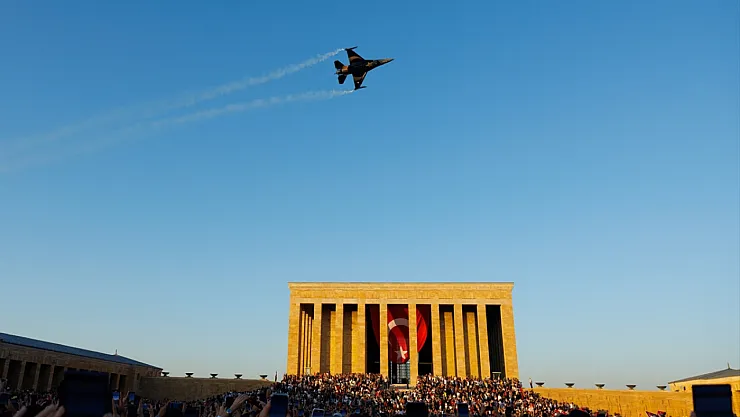 Ankara Semalarında Unutulmaz Bir Gösteri
