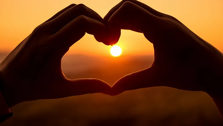 Astrolog 2026'nın Aşk Patlaması Günlerini Açıkladı! 14 Şubat Listede Yok