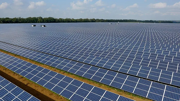 Atık Güneş Panellerinden Temiz Enerji Devrimi