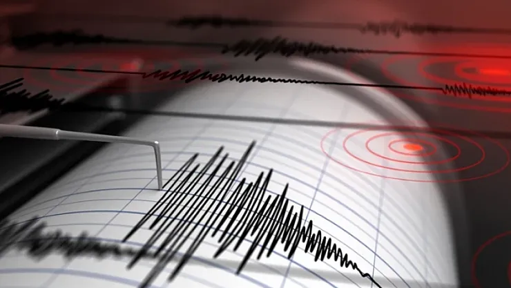 Balıkesir'de 4.9'luk Deprem Oldu