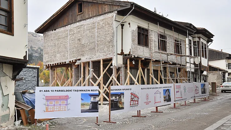 Başkan Geçit: Kadim Çırmıhtı'da Köy Evleri Projesi Hızla İlerliyor