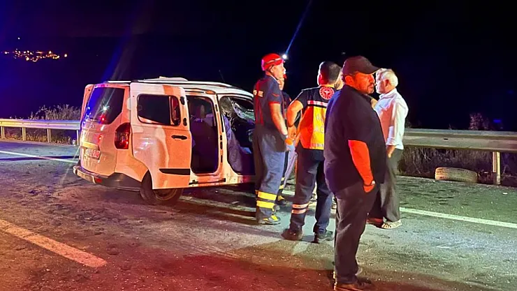 Bilecik'te Trafik Kazası: 1 Kişi Hayatını Kaybetti, 2 Kişi Yaralandı