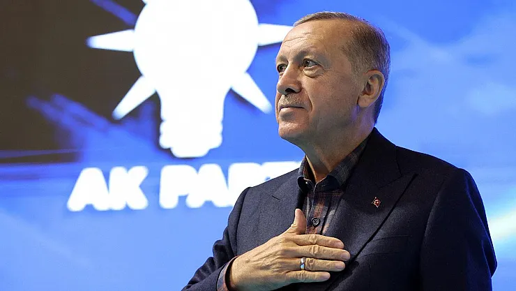 Bir Meşaleden İktidar Yoluna: Recep Tayyip Erdoğan ile 24 Yılda AK Parti