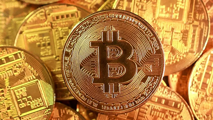Bitcoin'de Kurumsal Alarm: Dev Yatırımcılar Düşüş Riskine Karşı Hızla Pozisyon Değiştiriyor