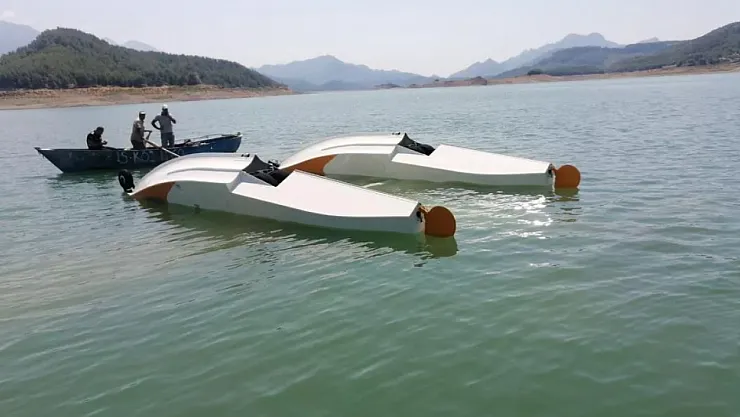 Burdur'da Eğitim Uçağı Baraja Düştü