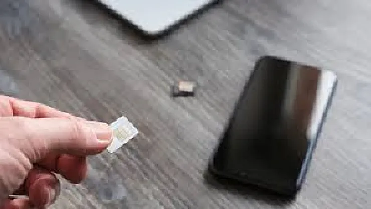 Cep Telefonlarında Devrim: Apple, SIM Kartlara Veda Etti!