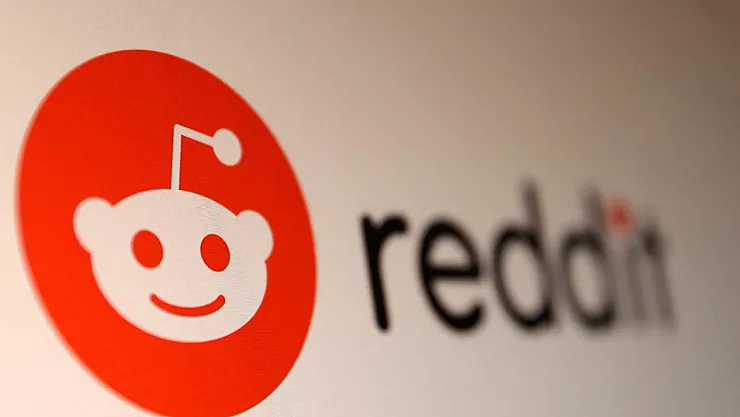 'ChatGPT'nin Sır Kutusu Açıldı: Meğer Cevapların Yarısı Reddit'ten Kopya Çekilmiş!'