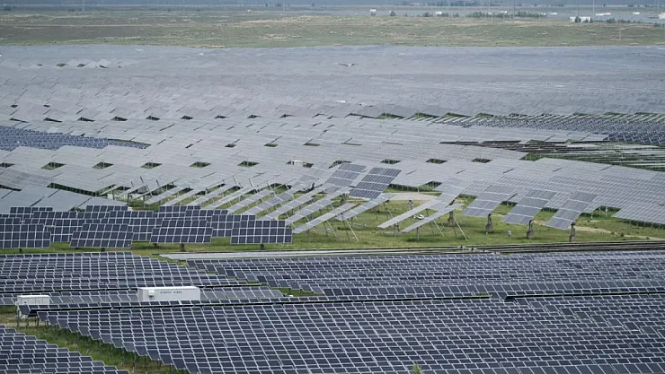 Çin'den Güneş Enerjisinde Tarihi Adım: Emisyonlar İlk Kez Yapısal Olarak Azaldı
