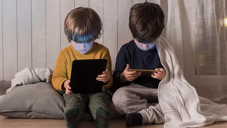 Çocuklara Zararlı İçerik Anında Silinecek!