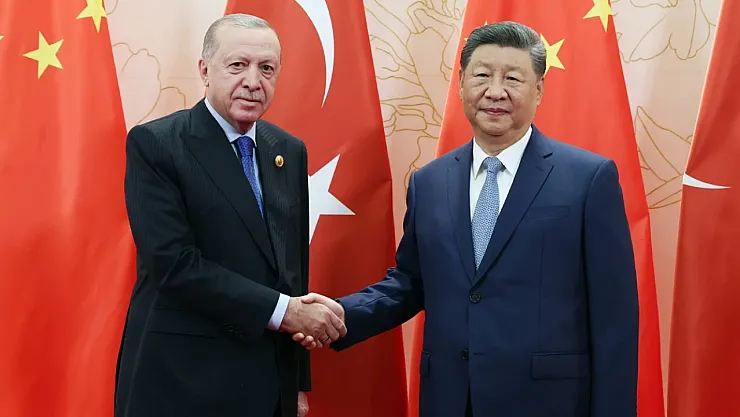 Cumhurbaşkanı Erdoğan'dan Çin'de Yoğun Diplomasi Trafiği: Şi Cinping ve Şerif ile Kritik Görüşmeler