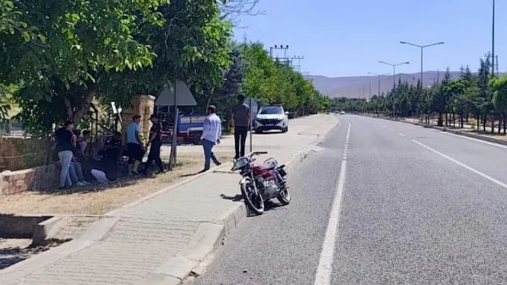 Darende'de Trafik Kazası: 17 Yaşındaki Sürücü Yaralandı