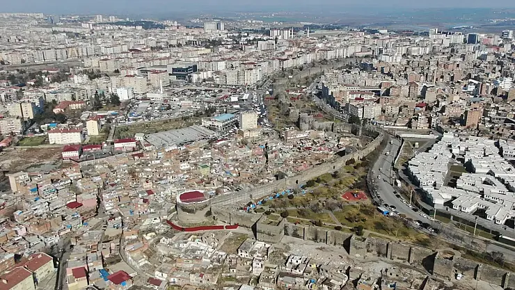 Diyarbakır'da Arsa Fiyatları Rekor Kırdı, İnşaat Sektörü Dar Boğaza Girdi
