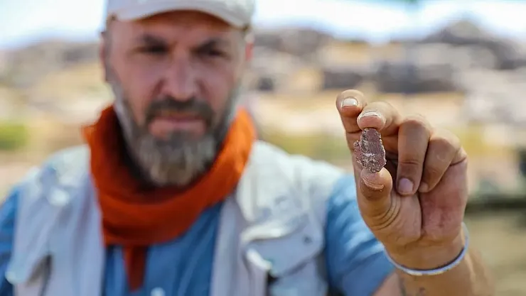 Diyarbakır'da Tarihi Keşif: 9 Bin 500 Yıllık Kamusal Yapı Gün Yüzüne Çıkarıldı