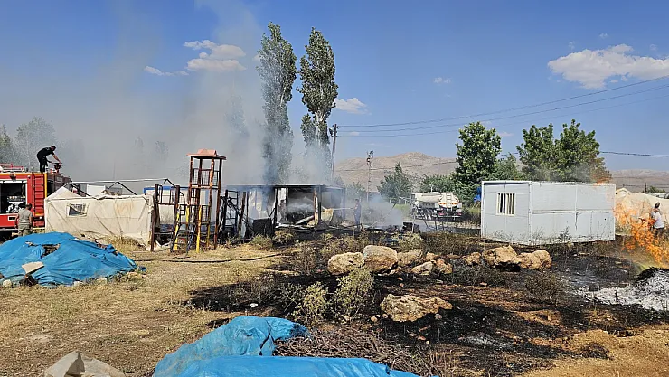 Doğanşehir'de 1 konteyner yandı