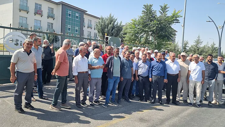 DSİ önünde eylem! Sulama krizi çiftçiyi bezdirdi!