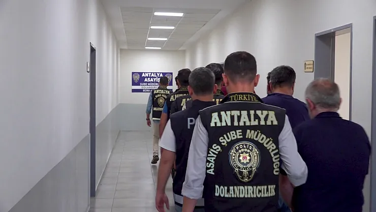 Dublörlü 730 Milyonluk Dolandırıcılık Planı: Çete Çökertildi, 7 Kişi Tutuklandı