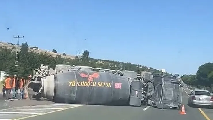 Elazığ'da beton mikseri devrildi: 1 yaralı