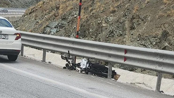 Erzincan'da Trafik Kazası: Genç Motosiklet Sürücüsü Hayatını Kaybetti