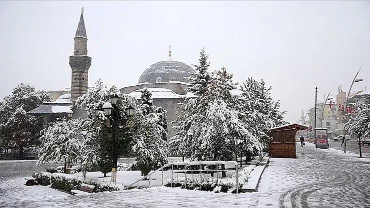 Erzurum'a Mevsimin İlk Karı Erken Geldi