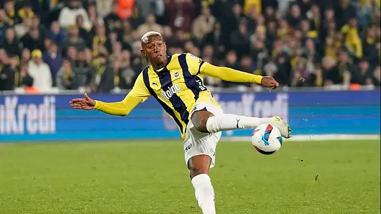 Fenerbahçe'de Beklenmedik Ayrılık! Talisca'nın Bileti Yüksek Maaş Nedeniyle Kesildi