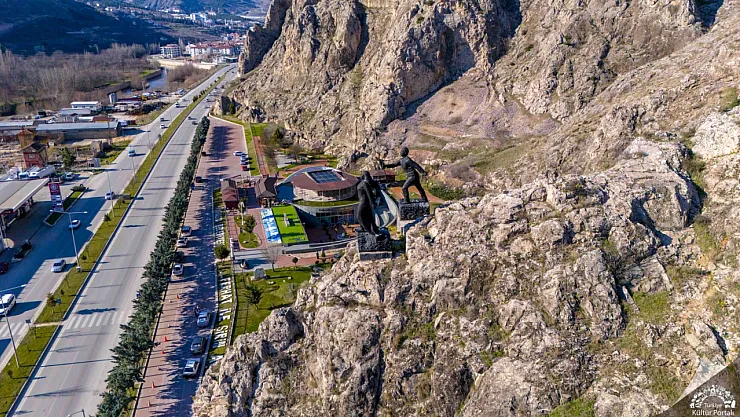 Ferhat ile Şirin Aşıklar Müzesi: Aşkın ve Fedakarlığın Ölümsüzleştiği Mekân